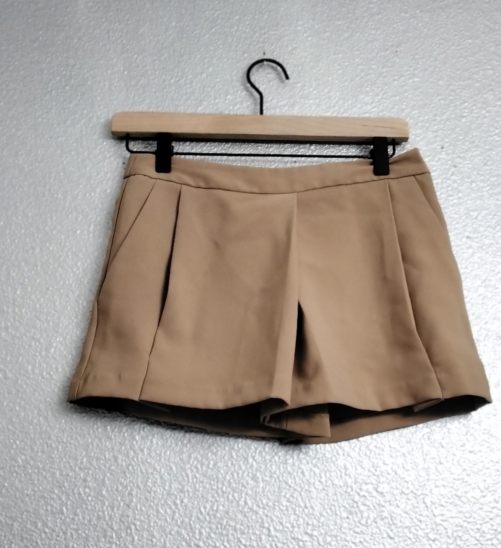 Forever 21 Tan Dressy Shorts Size XS